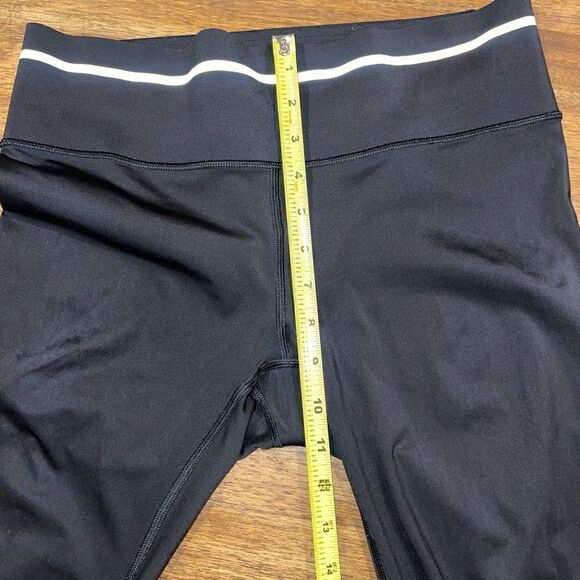 Athleta Sonic Capri Reflective Waist Black Sz M - Picture 8 of 9